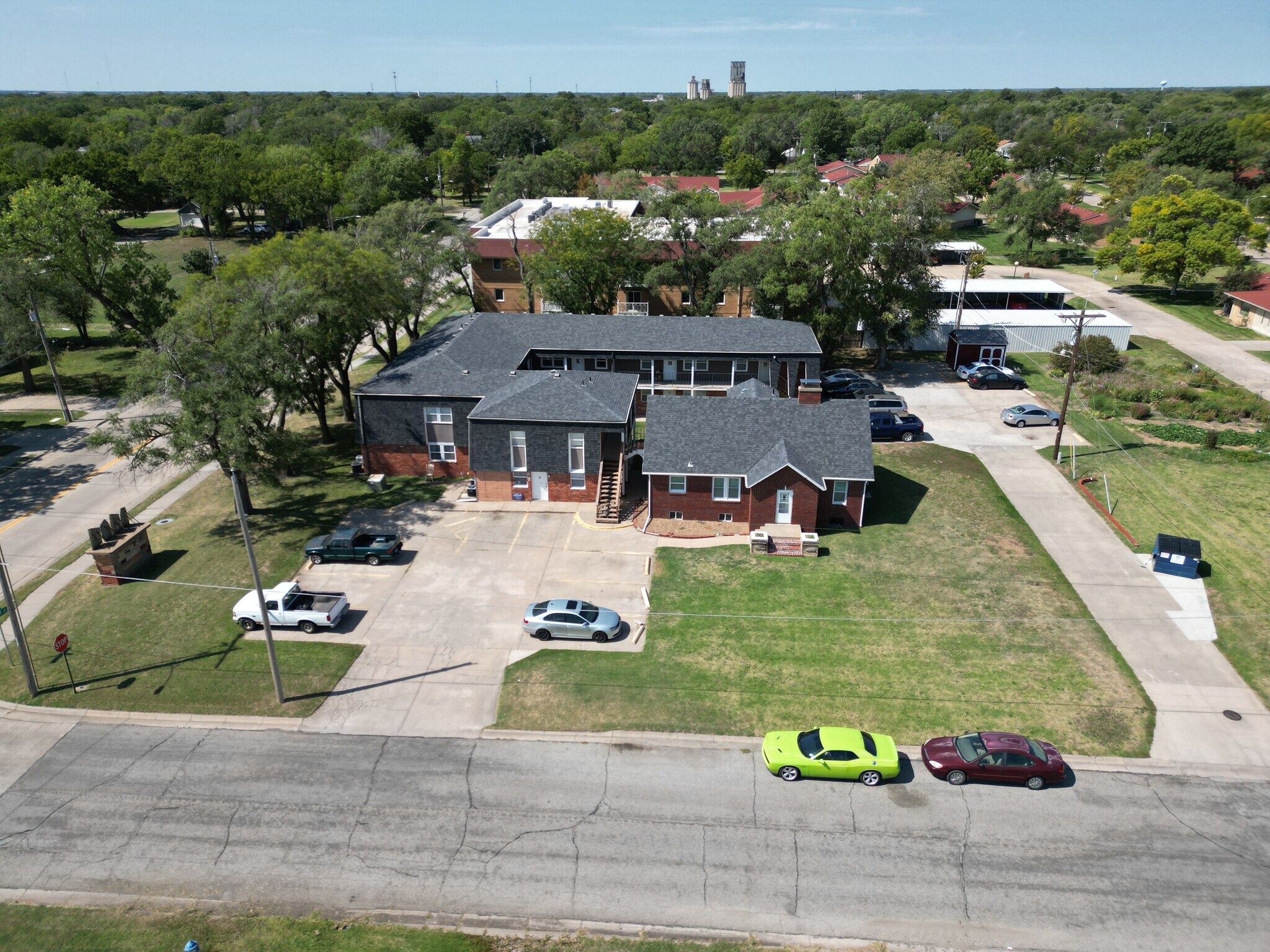 1220 E Broadway St, Newton, KS for sale Primary Photo- Image 1 of 10