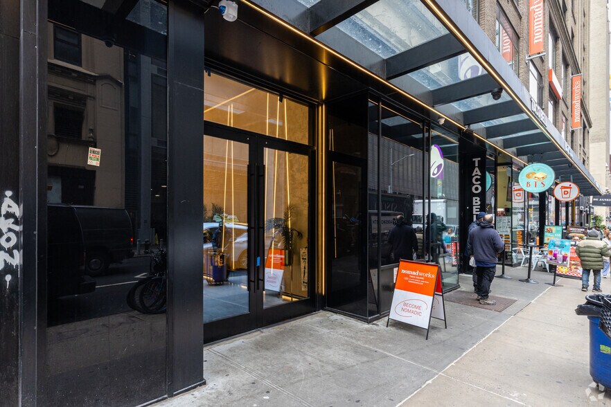 240 W 40th St, New York, NY à louer - Photo du bâtiment - Image 3 de 8