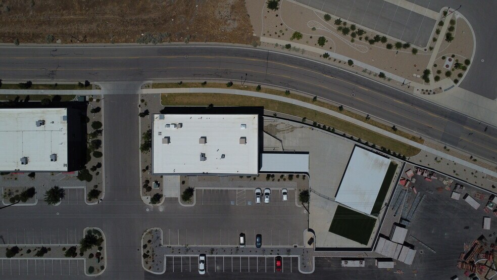 6327 W Crimson View Dr, South Jordan, UT à vendre - Photo du bâtiment - Image 2 de 15