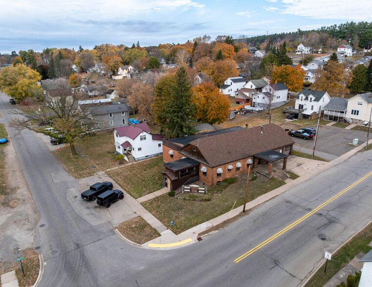 200 W Ludington St, Iron Mountain, MI à vendre - Photo du bâtiment - Image 3 de 6