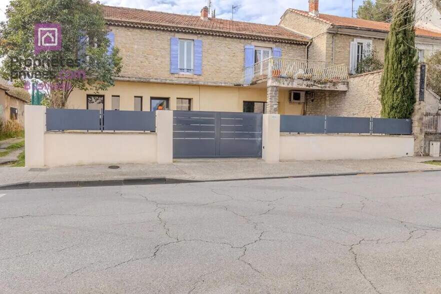 Office in Carpentras for lease - Building Photo - Image 1 of 14