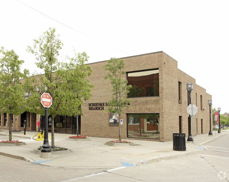 83-85 Macomb Pl, Mount Clemens, MI à louer - Photo du bâtiment - Image 2 de 3