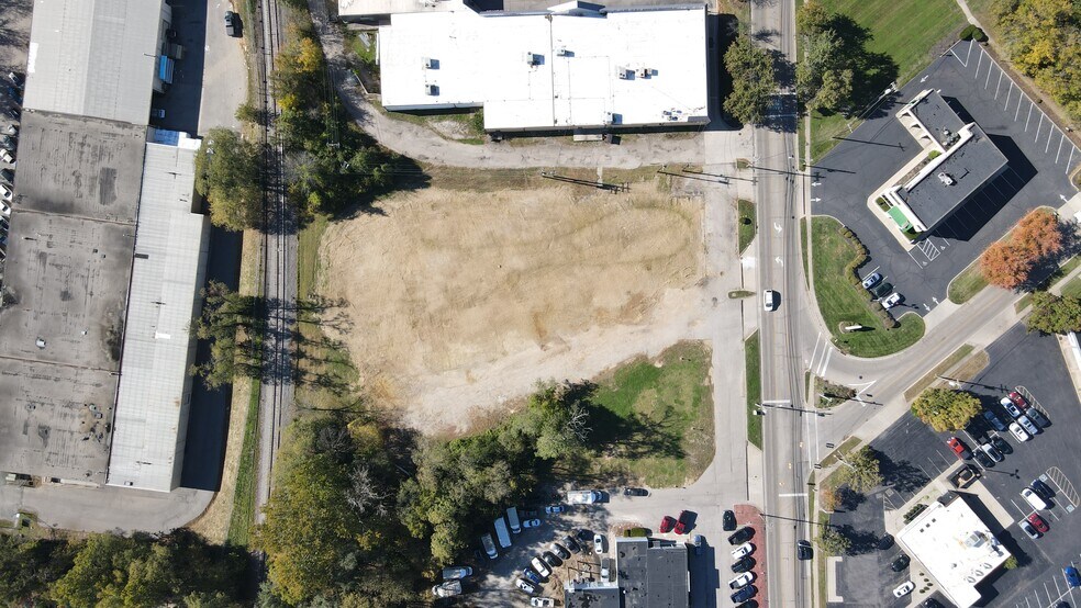507 Loveland Madeira Rd, Loveland, OH for lease - Building Photo - Image 3 of 4