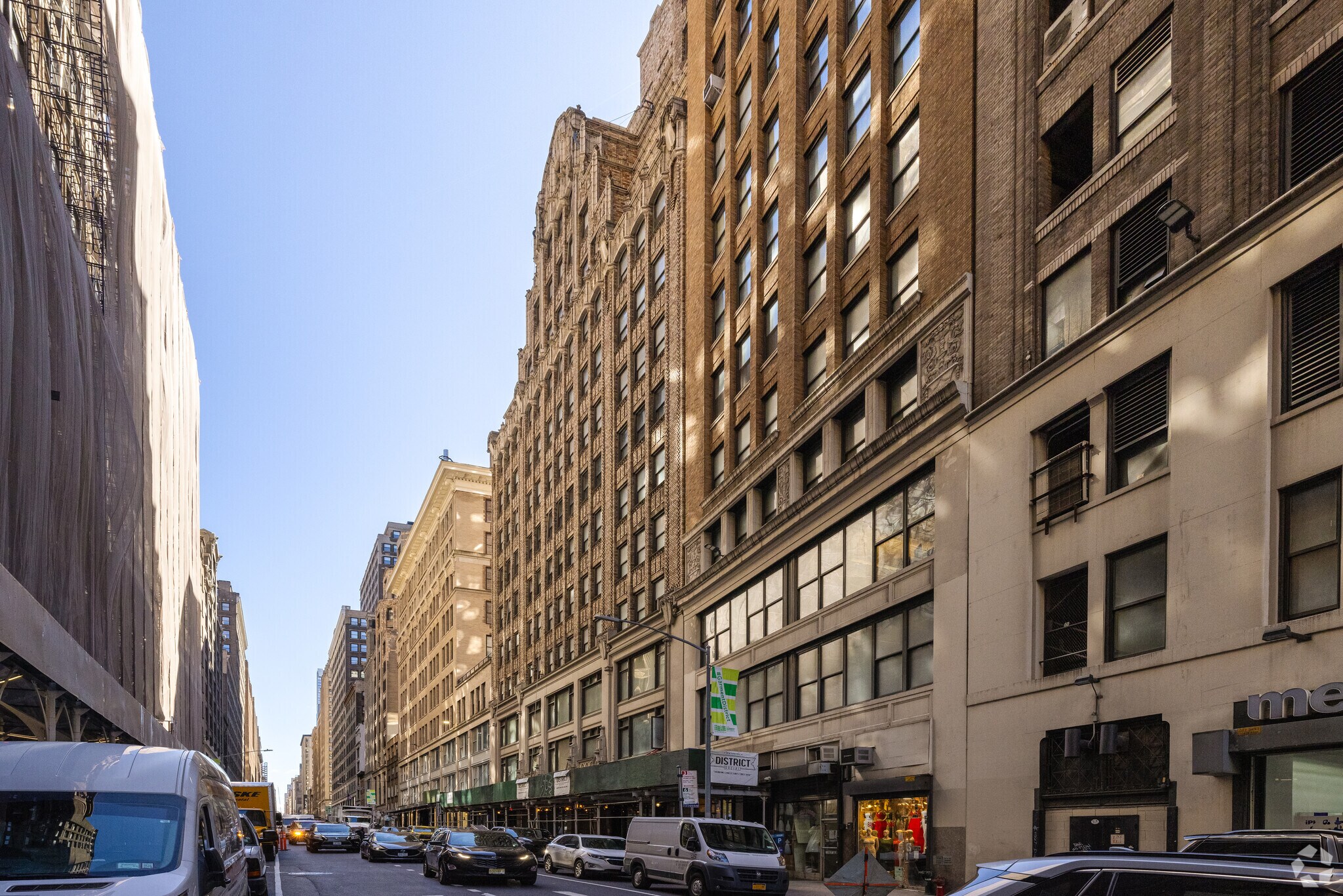 252-258 W 37th St, New York, NY for lease Primary Photo- Image 1 of 20