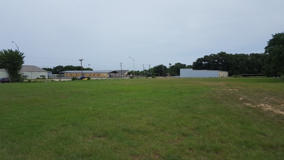 3016 Elinor St, Fort Worth, TX for sale - Building Photo - Image 3 of 23