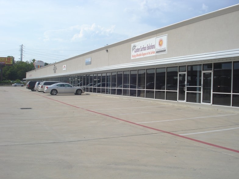 15825 State Highway 249, Houston, TX à louer - Photo du bâtiment - Image 3 de 7