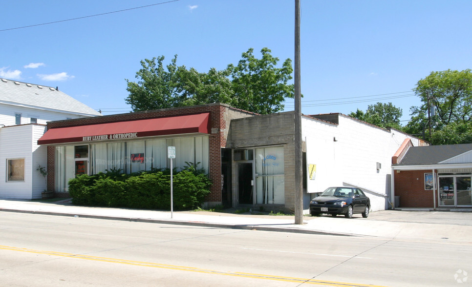 6125 W Bluemound Rd, Milwaukee, WI for sale - Building Photo - Image 2 of 5