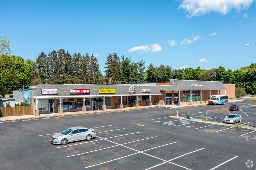 40 Vassar Rd, Poughkeepsie, NY à vendre - Photo principale - Image 2 de 43