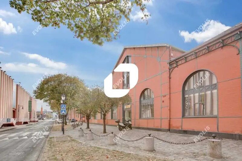 Bureau dans Aubervilliers à louer - Photo du bâtiment - Image 2 de 10