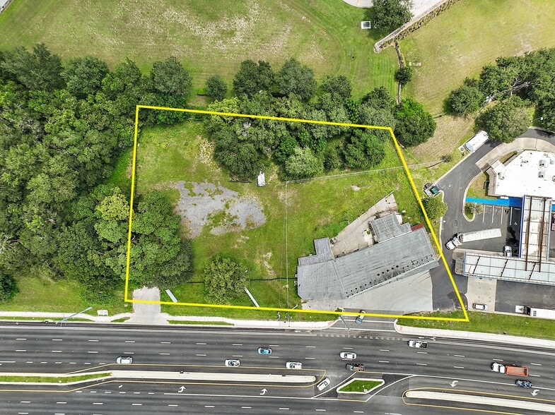 835 S US Highway 441, Lady Lake, FL à vendre - Photo du bâtiment - Image 2 de 5