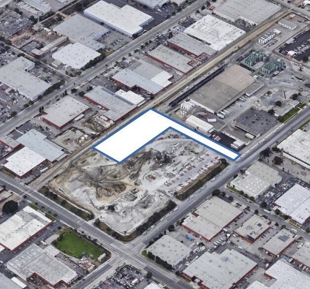 13925 S Broadway, Los Angeles, CA à vendre - Photo du bâtiment - Image 2 de 3