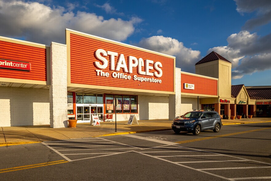 405 Center St, Westminster, MD à louer - Photo du bâtiment - Image 2 de 6