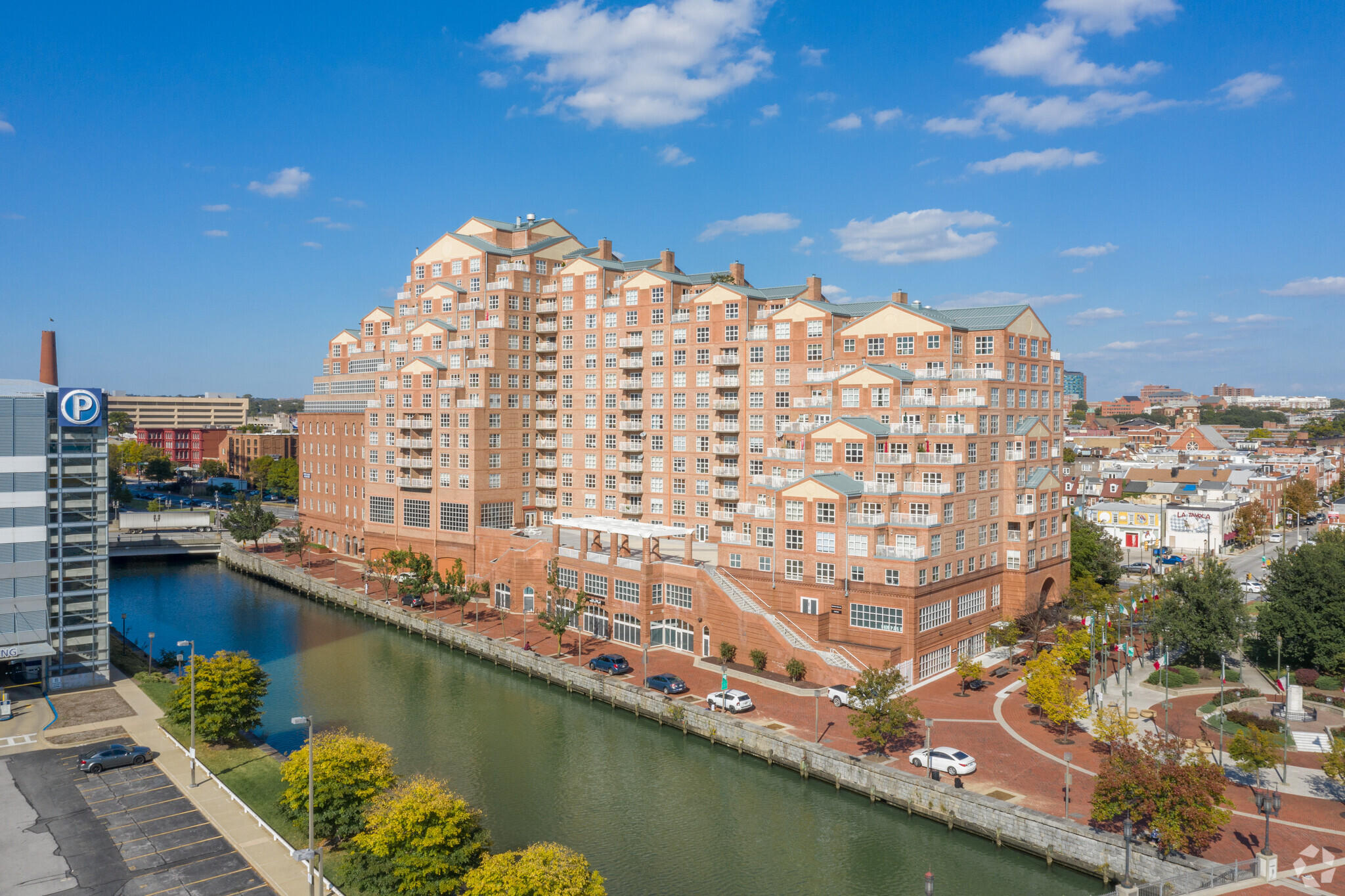 729 E Pratt St, Baltimore, MD à louer Photo du bâtiment- Image 1 de 10