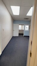 347 Midway Blvd, Elyria, OH à louer - Vidéo sur l’inscription commerciale