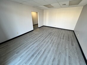 4300 Charter Ave, Oklahoma City, OK for lease Interior Photo- Image 1 of 20