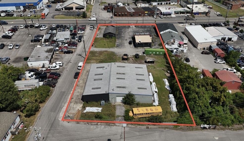 5915 Charlotte Pike, Nashville, TN for sale - Building Photo - Image 3 of 4