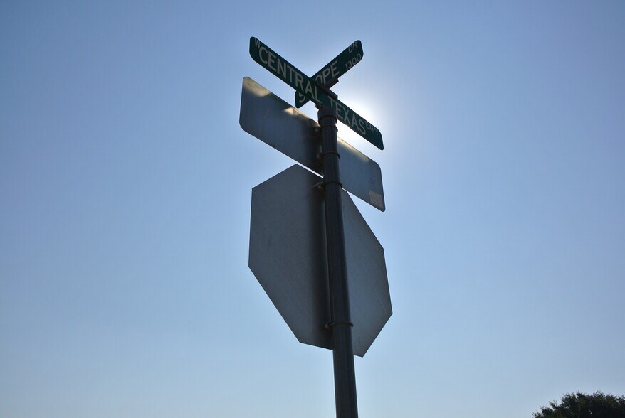 601 W Central Texas Expy, Killeen, TX à vendre - Photo du bâtiment - Image 1 de 12