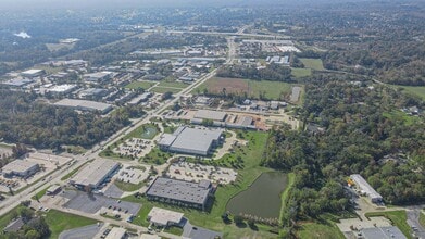 18011 Grand Bay Ct, Baton Rouge, LA à louer Photo du bâtiment- Image 2 de 12