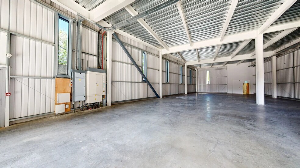 331 Wick Rd, Londres à louer - Numérisation 3D de Matterport - Image 2 de 7