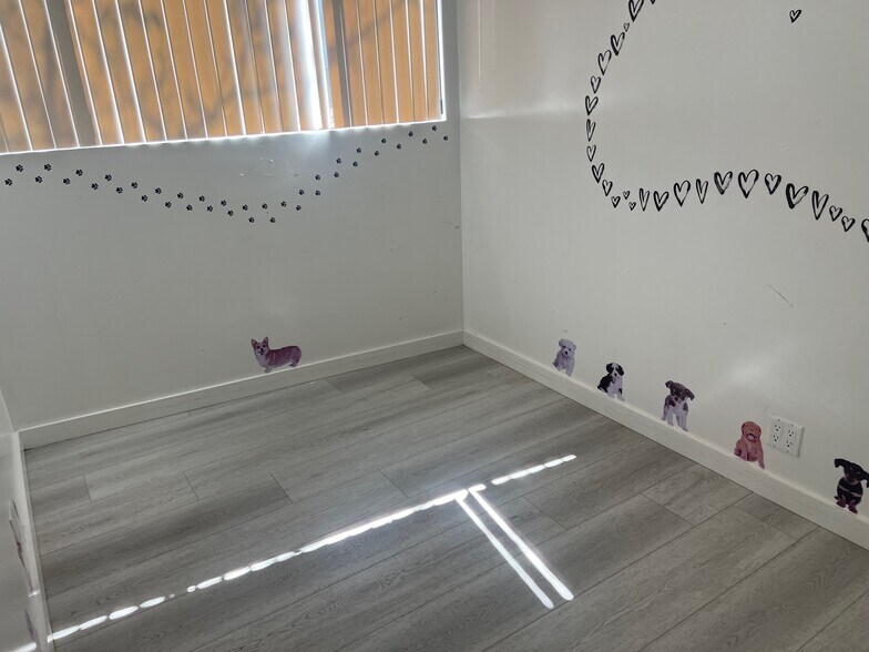 5563 W Pico Blvd, Los Angeles, CA for lease - Interior Photo - Image 3 of 3