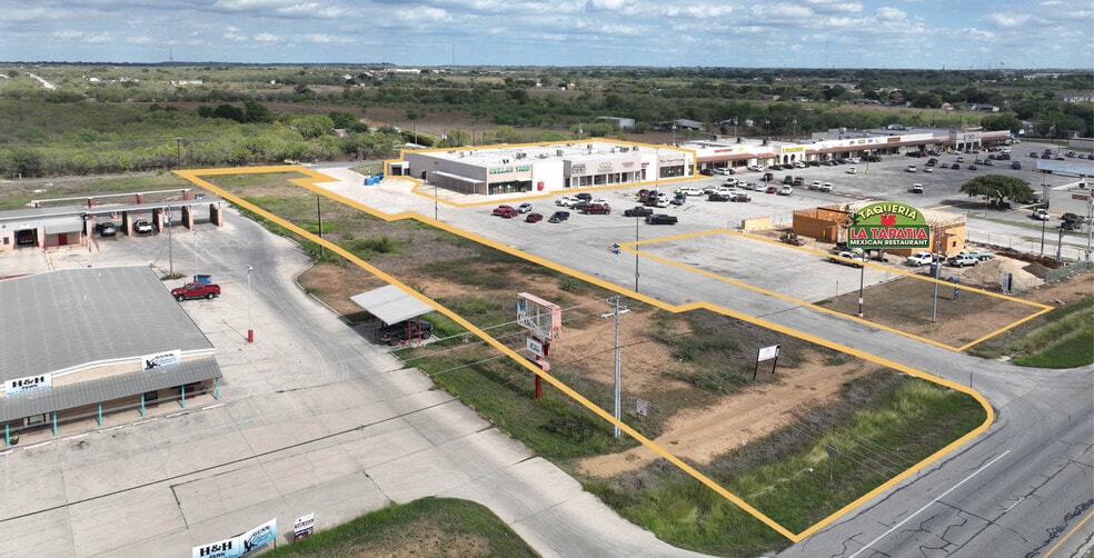 534 10th St, Floresville, TX à vendre - Aérien - Image 2 de 7