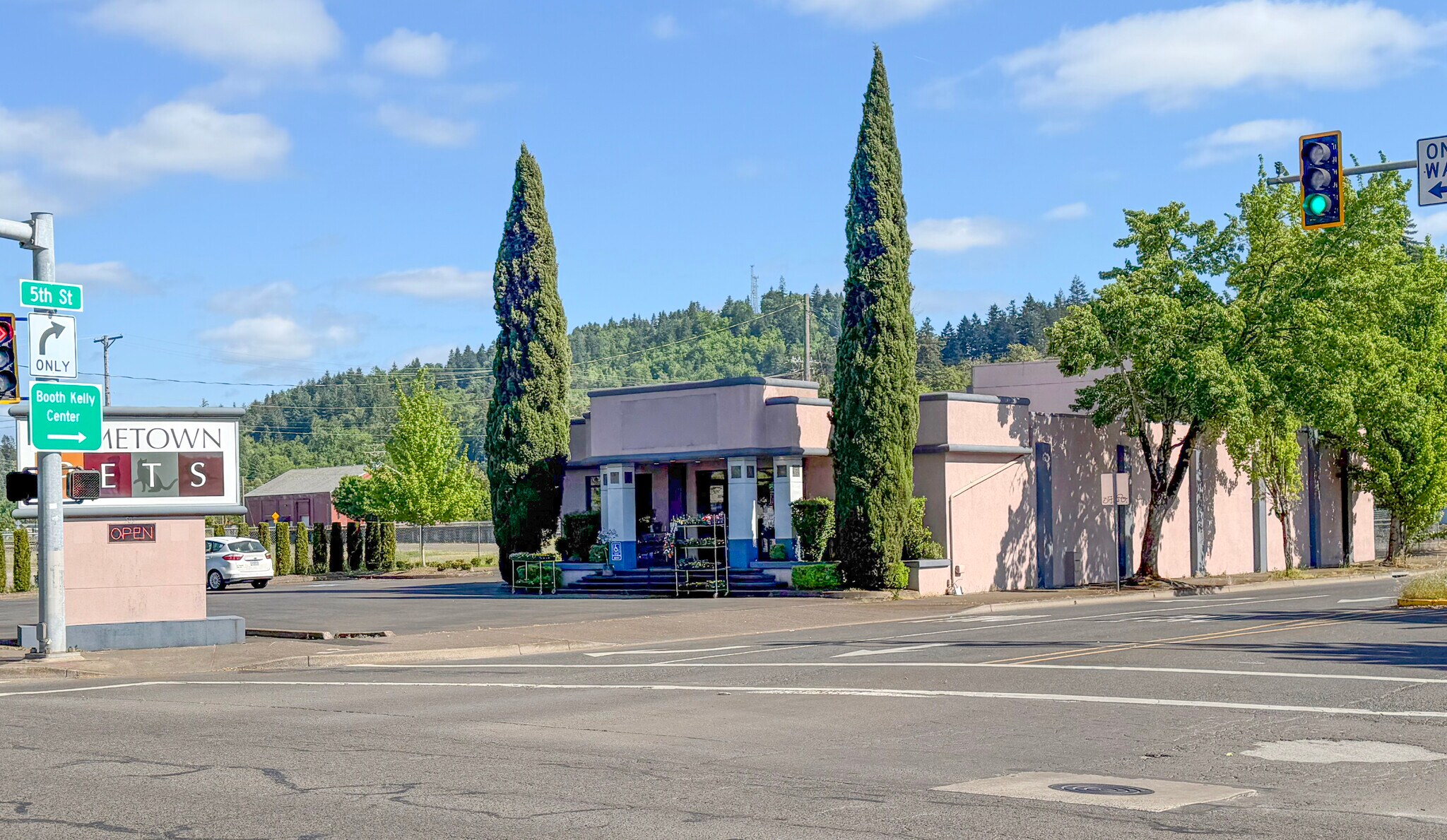 505 S A St, Springfield, OR à vendre Photo principale- Image 1 de 6