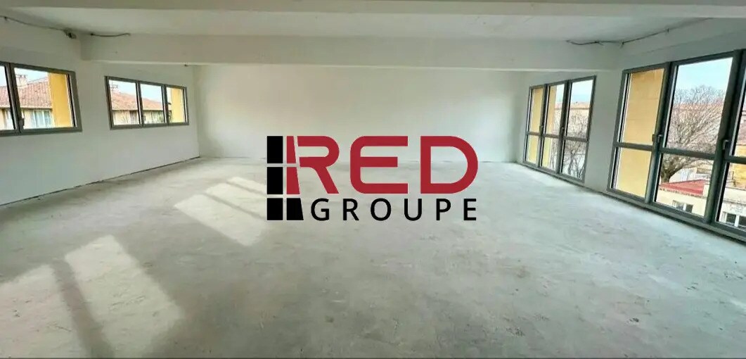 Rue Pasteur, Aix-en-Provence for lease Interior Photo- Image 1 of 4