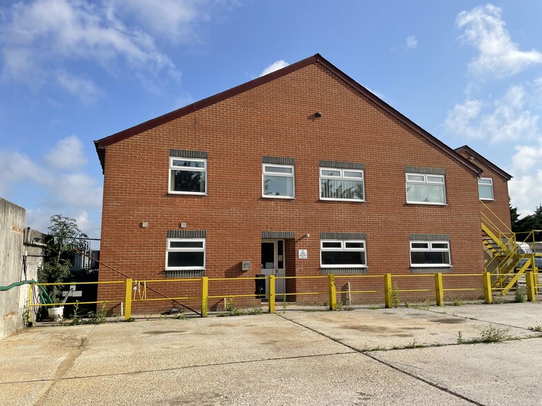 Waltham Rd, Boreham for sale - Building Photo - Image 2 of 9