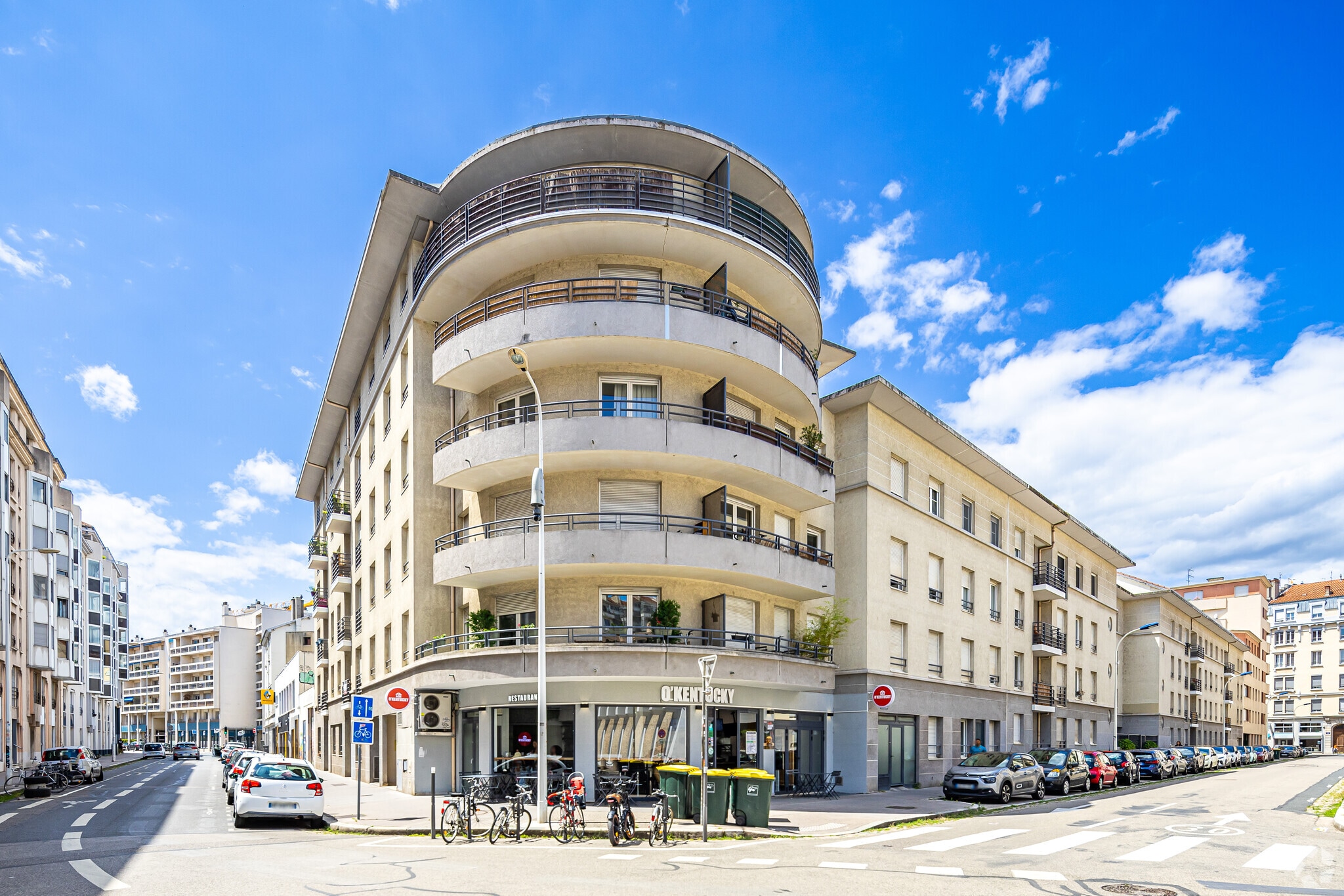 4-6 Rue Alphonse Daudet, Lyon for lease Building Photo- Image 1 of 12