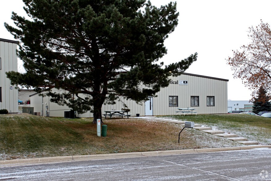 1305 10th St N, Sauk Rapids, MN à vendre - Photo du bâtiment - Image 2 de 2