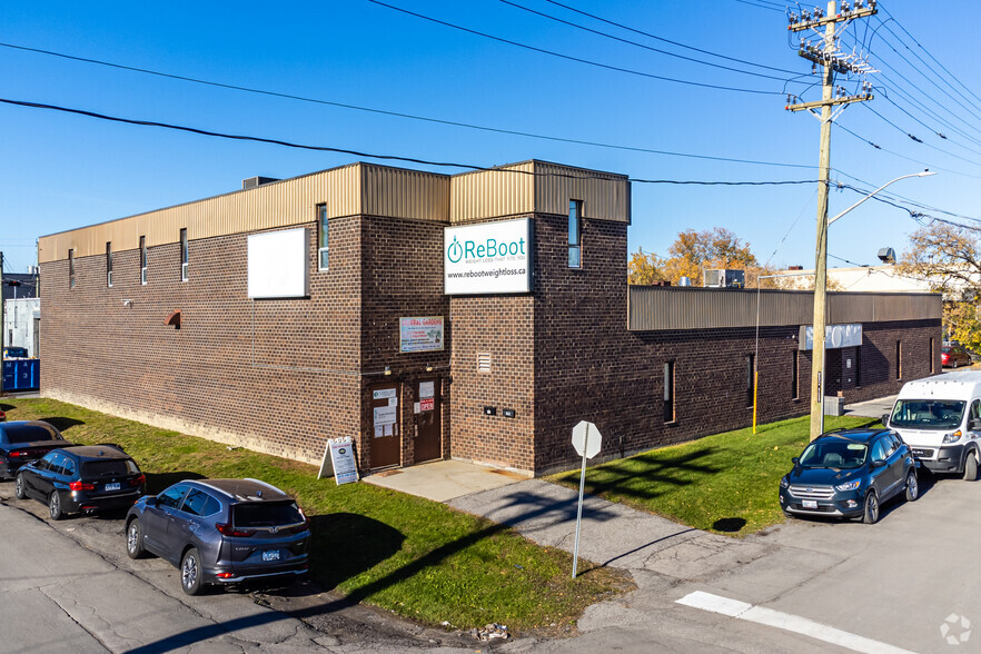 858-868 Campbell Av, Ottawa, ON for lease - Primary Photo - Image 1 of 4