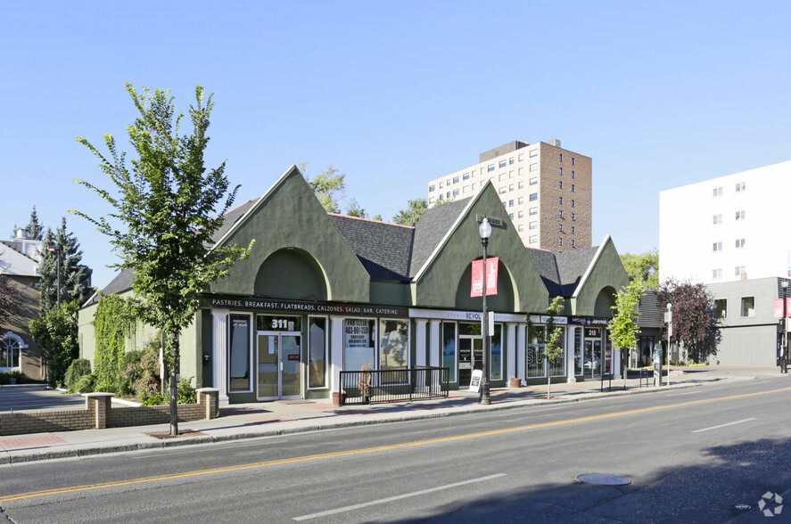 311-315 17th Ave SW, Calgary, AB à vendre - Photo principale - Image 1 de 1