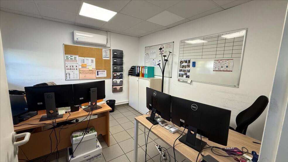 Industrial in Tossiat for lease - Interior Photo - Image 3 of 10