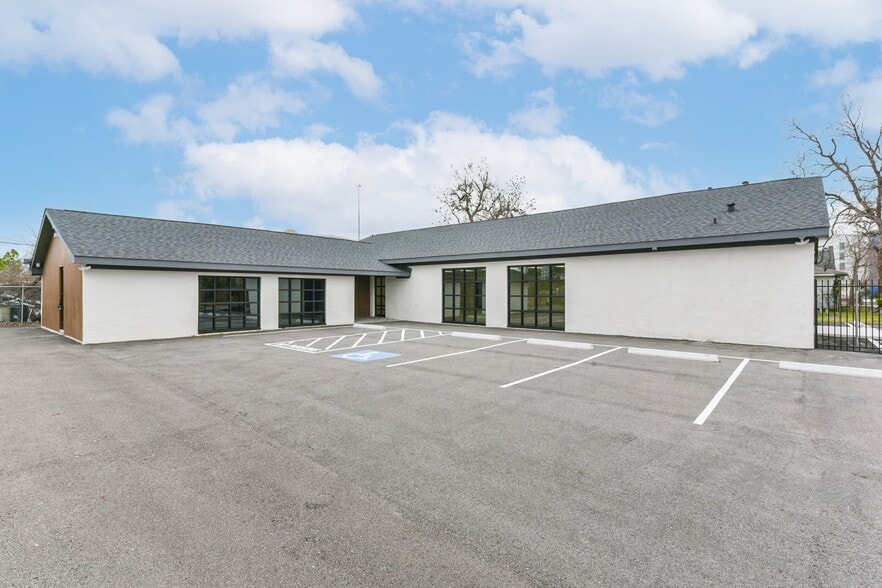 4608 Nolda St, Houston, TX à louer - Photo du bâtiment - Image 2 de 15