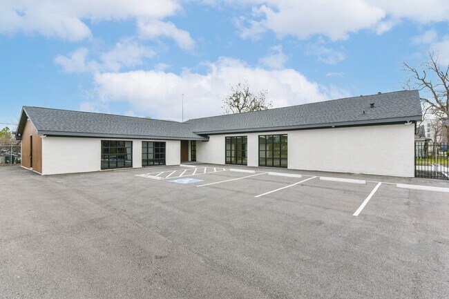 More details for 4608 Nolda St, Houston, TX - Office for Lease