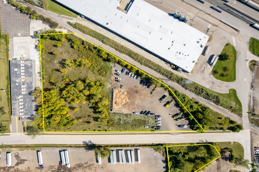 11777 Nagel St, Warren, MI à vendre - Photo du bâtiment - Image 3 de 13