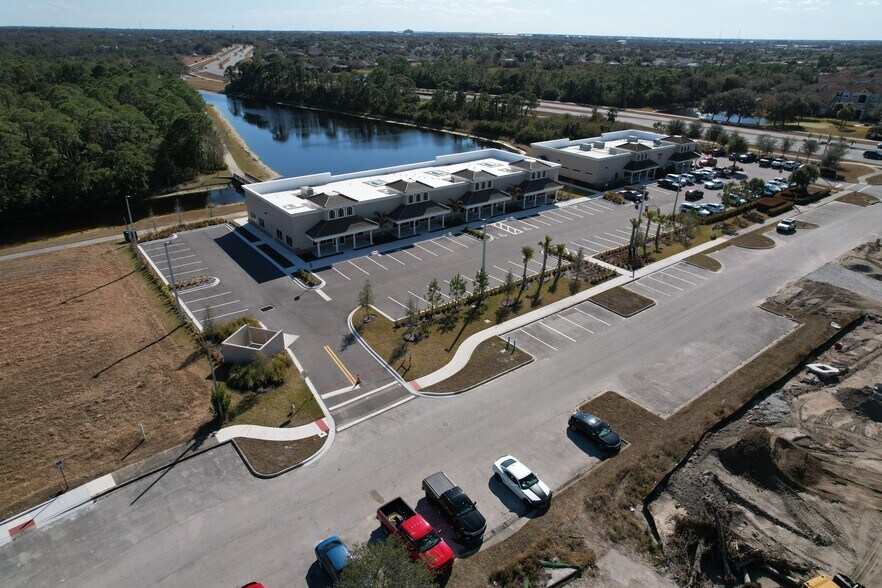 1755 Berglund Ln, Melbourne, FL à louer - Photo du bâtiment - Image 3 de 7