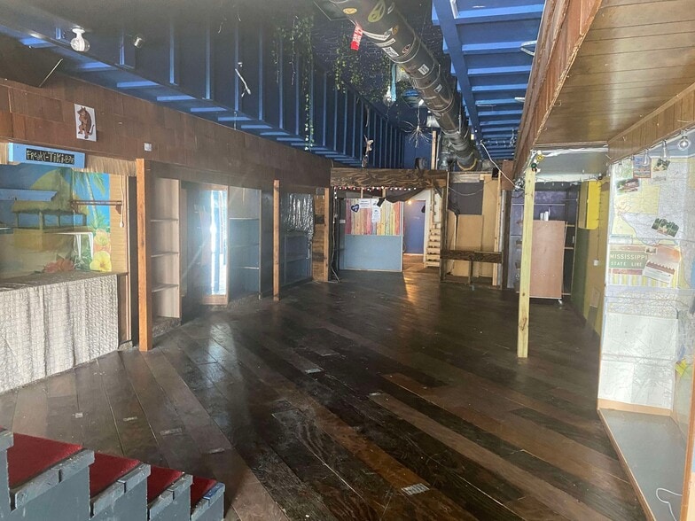 119 W Houston St, Linden, TX for sale - Building Photo - Image 3 of 10