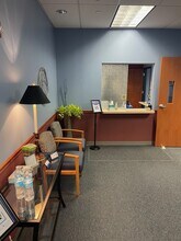 300 Chapel Harbor Dr, Pittsburgh, PA for lease Lobby- Image 1 of 9