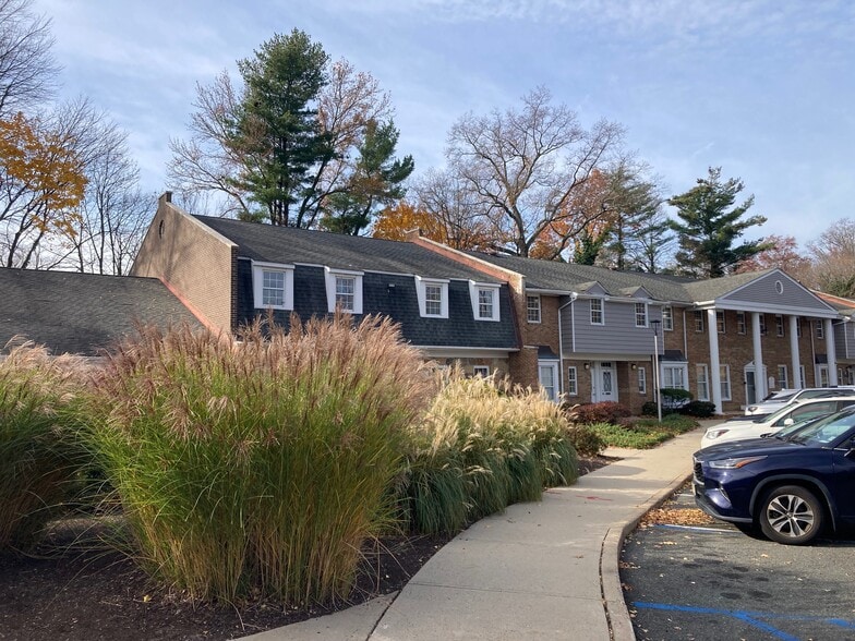 1901 N Olden Ave, Ewing, NJ for lease - Building Photo - Image 3 of 7