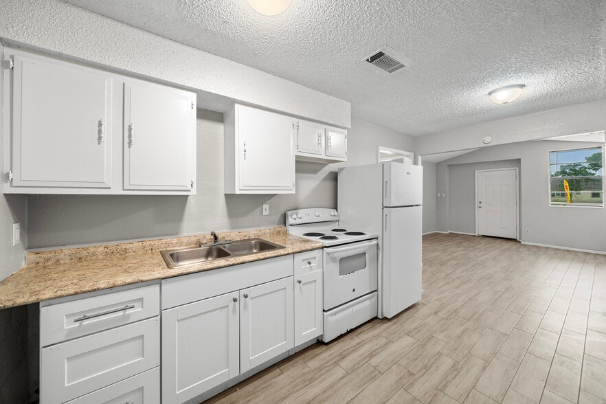 4930 Fm 1765, Texas City, TX for sale - Building Photo - Image 3 of 11