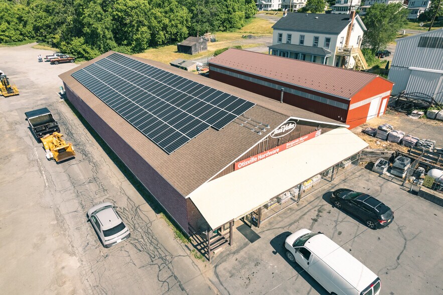 10 Wallace St, Otisville, NY à vendre - Photo du bâtiment - Image 2 de 23