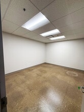 365-399 Miles Pky, Bartlett, IL for lease Interior Photo- Image 2 of 4