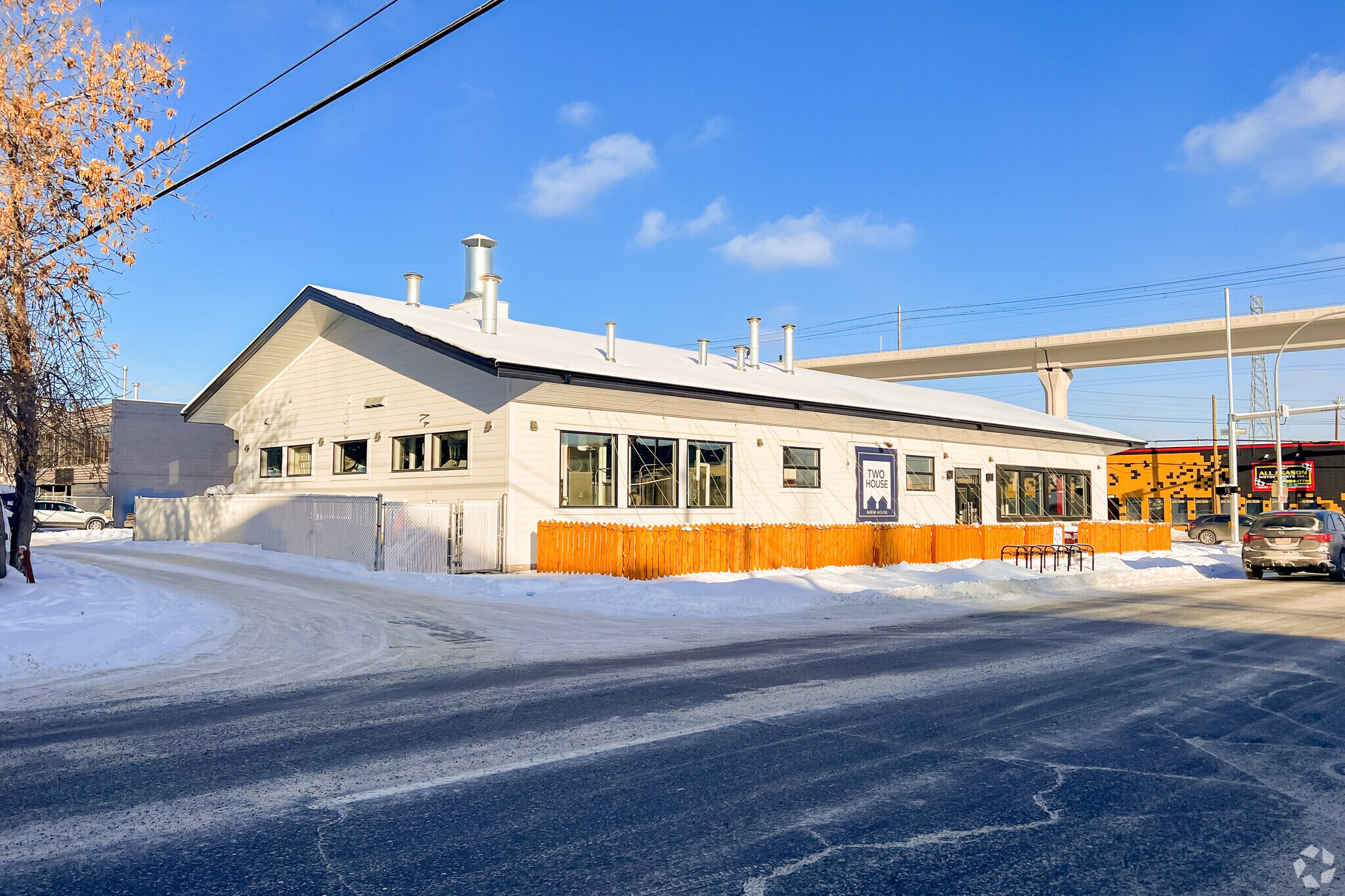 1901 10th Ave SW, Calgary, AB à vendre Photo principale- Image 1 de 1