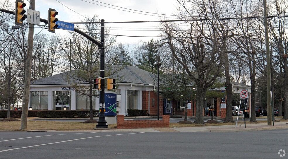 1099 Elden St, Herndon, VA à vendre - Photo du bâtiment - Image 2 de 2