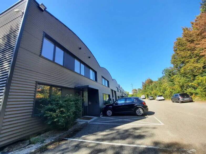 Bureau dans Dardilly à louer - Photo du bâtiment - Image 2 de 9