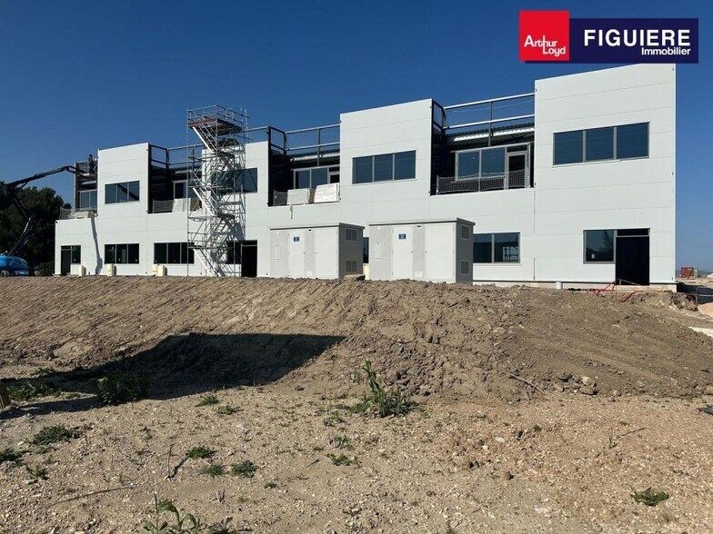 Flex in Marignane for sale - Building Photo - Image 2 of 18