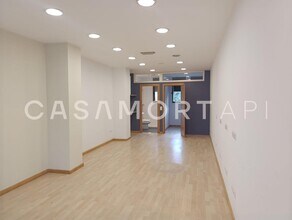 Retail in Torroella de Montgrí, Gerona for lease Interior Photo- Image 2 of 5