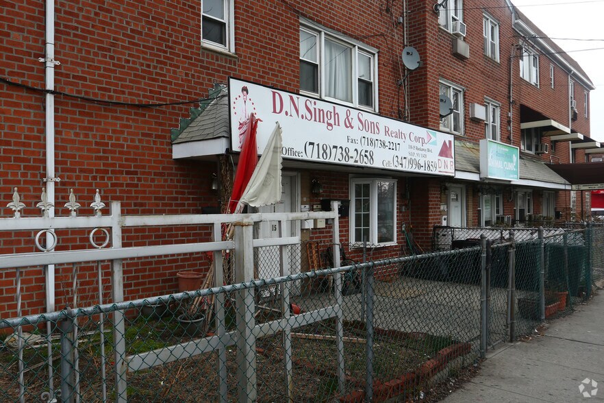 11015 Rockaway Blvd, South Ozone Park, NY for lease - Building Photo - Image 3 of 4