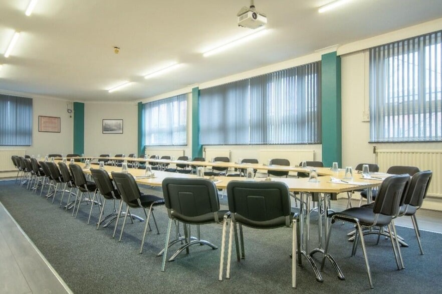 Wilsons Park, Manchester for lease - Interior Photo - Image 3 of 58